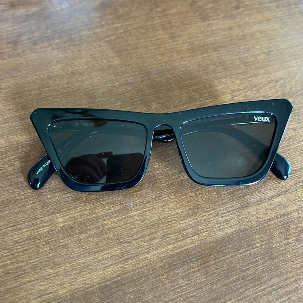 Veux Sarah’s Day Sunnies